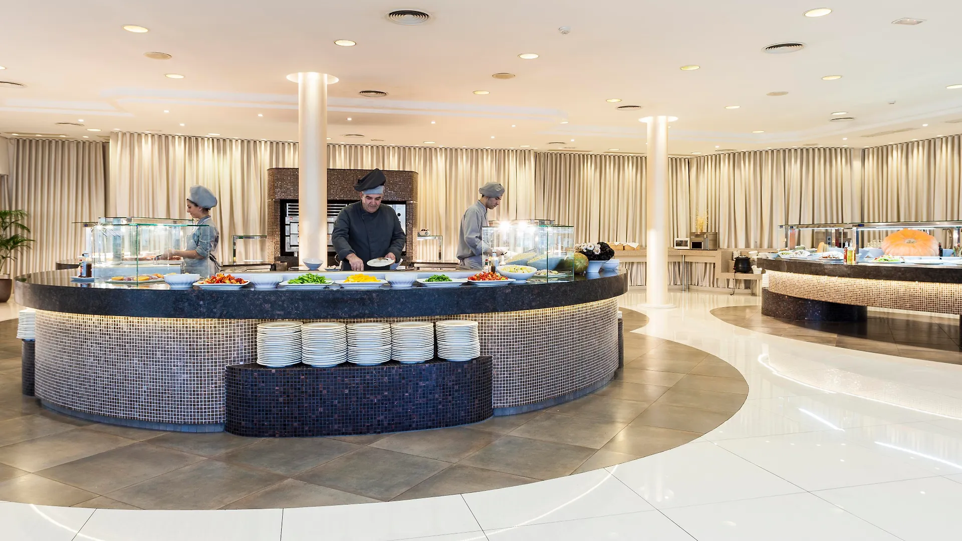 Otel Insotel Cala Mandia Resort
