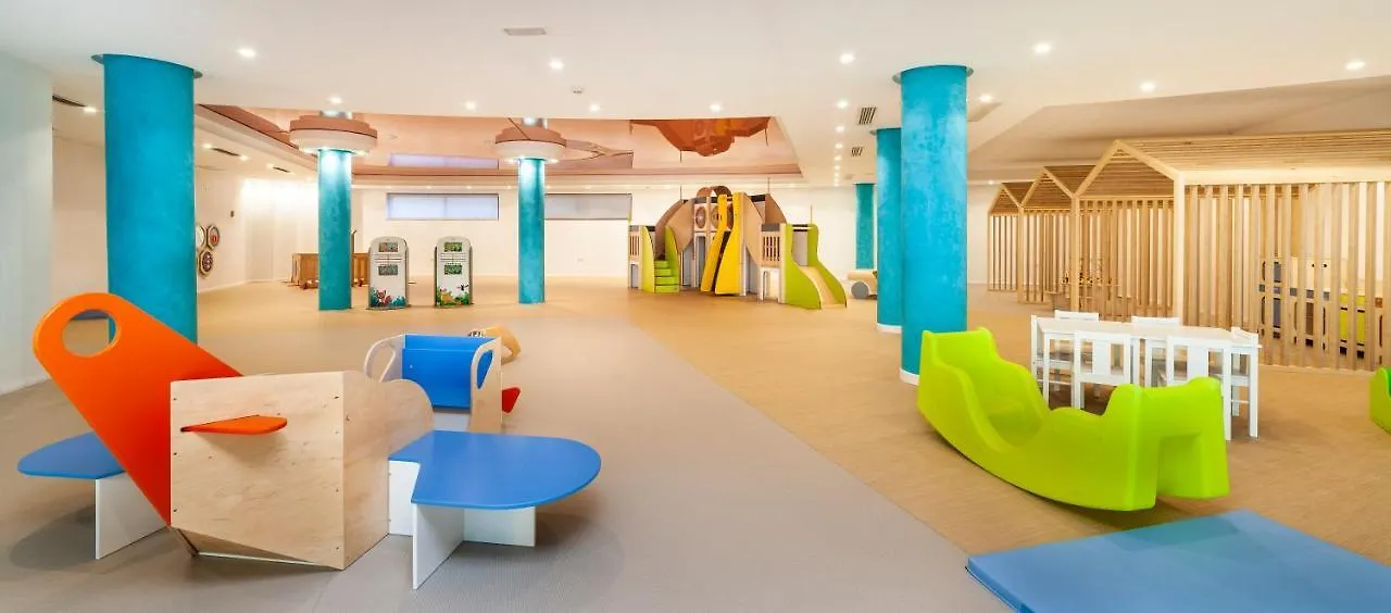 **** Hotel Insotel Cala Mandia Resort Španělsko