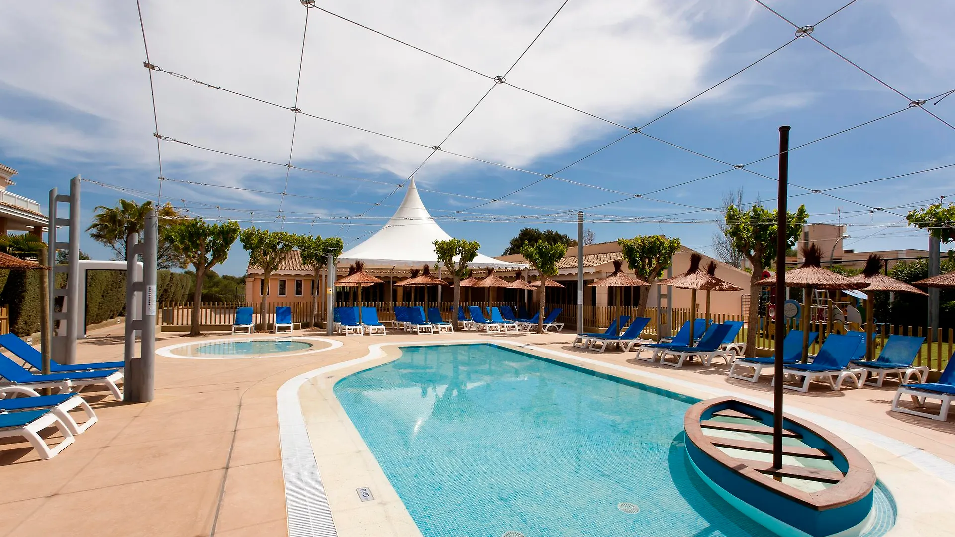 **** Hotel Insotel Cala Mandia Resort Španělsko